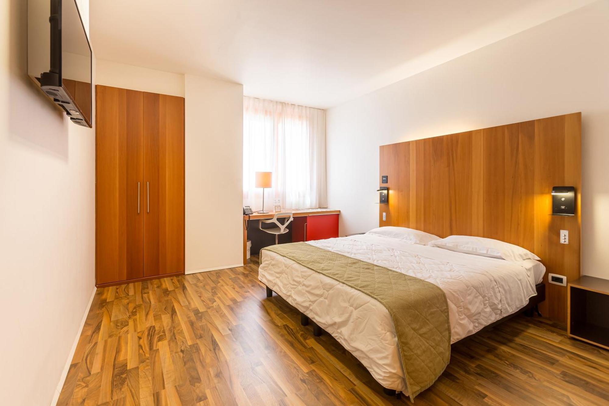 New Ipoint Hotel San Giovanni in Persiceto Extérieur photo