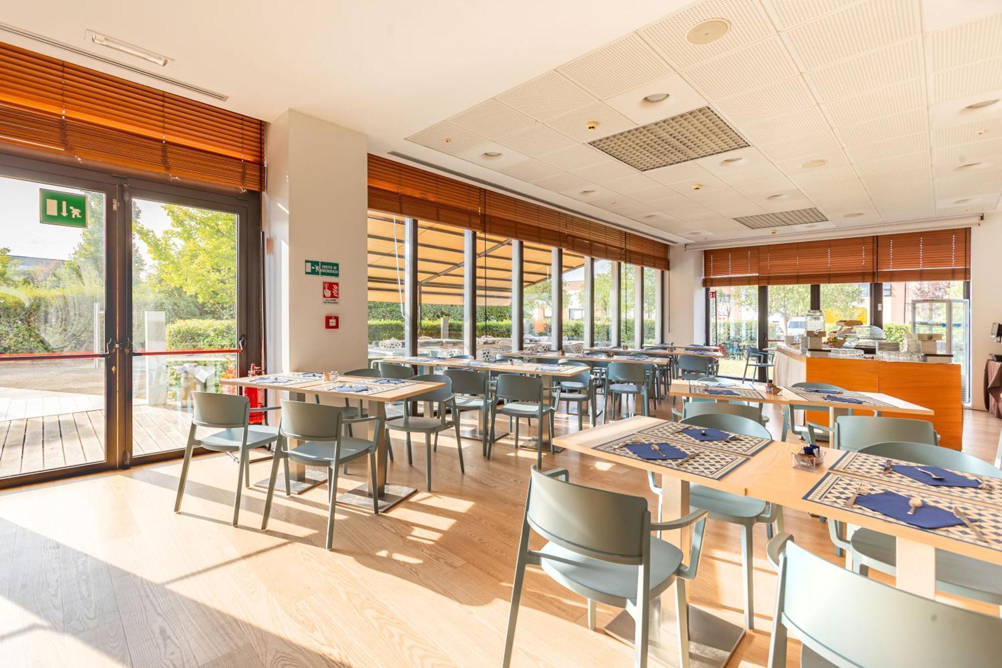 New Ipoint Hotel San Giovanni in Persiceto Extérieur photo