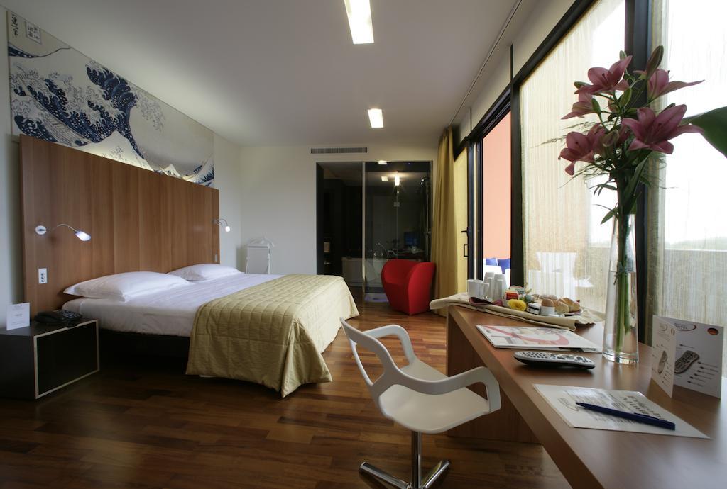 New Ipoint Hotel San Giovanni in Persiceto Extérieur photo